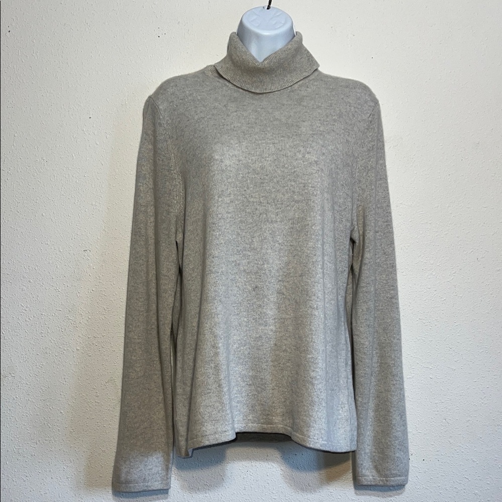 Lord & Taylor Soft Gray Cashmere Turtleneck Sweater Size XL